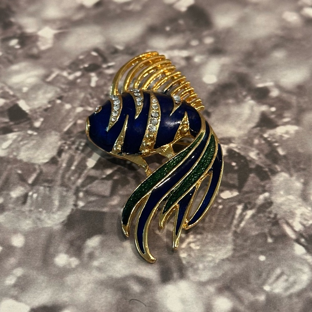 Vintage Rhinestone & enameled Gold-tone, Blue & green Fish Brooch, unsigned